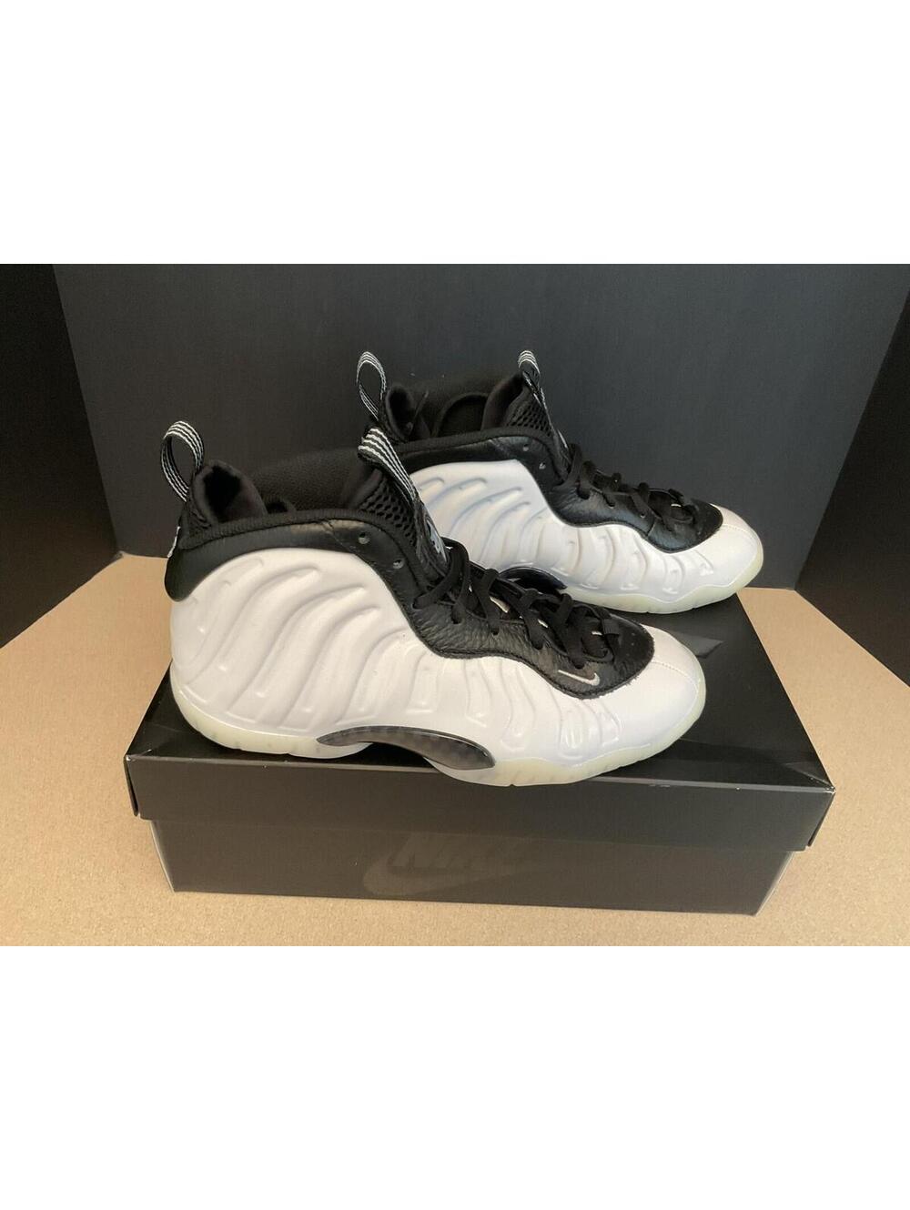 New! Youth’s Nike Foamposite Little Posite One GS Athletic Shoes. Size 5Y. Nice!